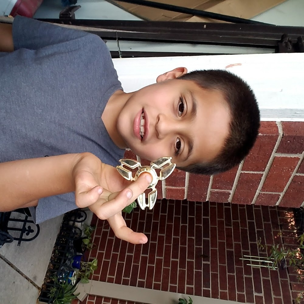 Meet your Posher, Javier